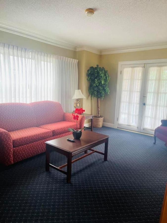 Senate Suites Extended Stay Hotel Τοπέκα Εξωτερικό φωτογραφία