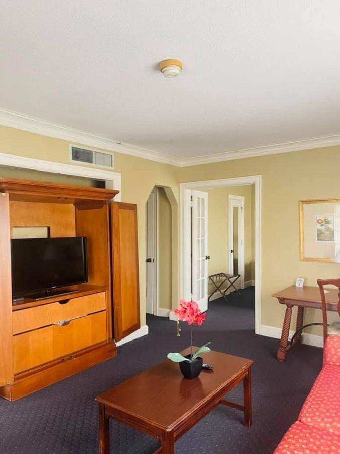 Senate Suites Extended Stay Hotel Τοπέκα Εξωτερικό φωτογραφία